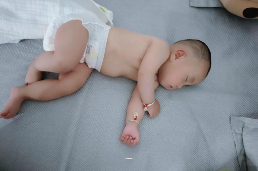 灌云三个月宝宝身高体重